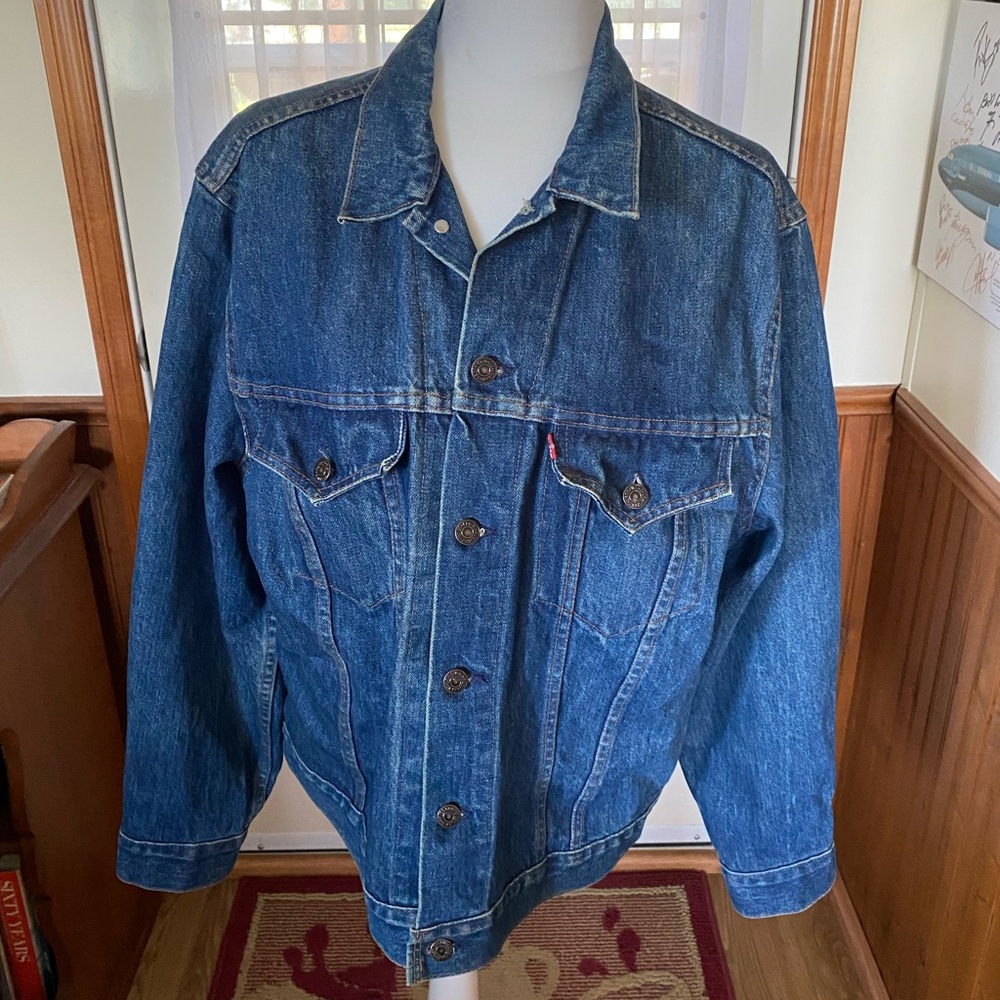 VTG Levi Strauss & Co Denim Jean Jacket Size 44 Regular 75505 0211